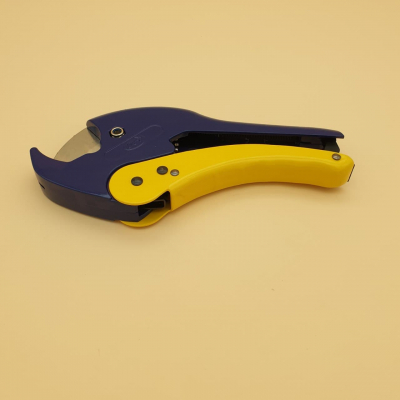 Ножницы для пластиковых труб до 42мм PST  Vinyl pipe cuter PVC PS412421